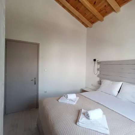 Maya 2, 2 Bedroomed On First Floor Skiathos Town