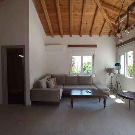 Maya 2, 2 Bedroomed On First Floor Dom wakacyjny