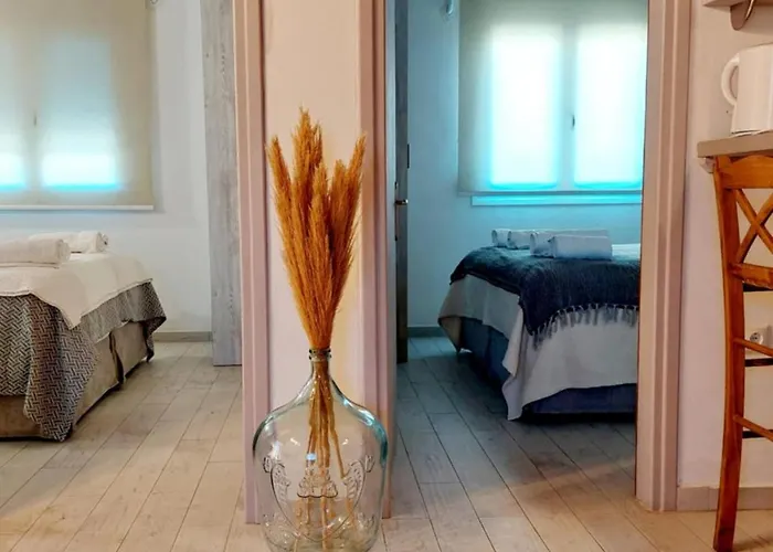 Maya 2, 2 Bedroomed On First Floor Semesterbostad Skiathos stad